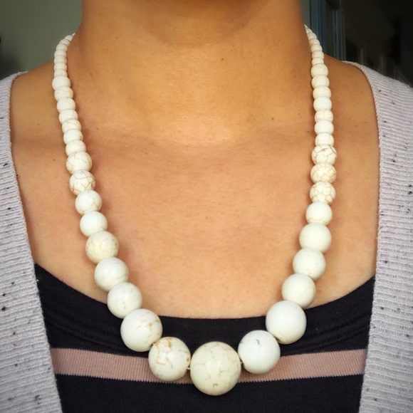 Ivory Howlite Beads - Picture 2 of 7